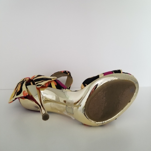 Icora Ankle Strap Sandal Heels with Bow - Picture 10 of 11